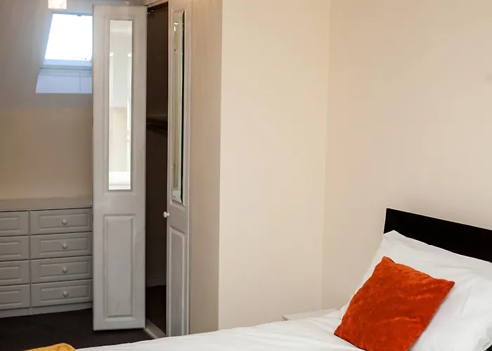 Avril Warwickshire Home Stay